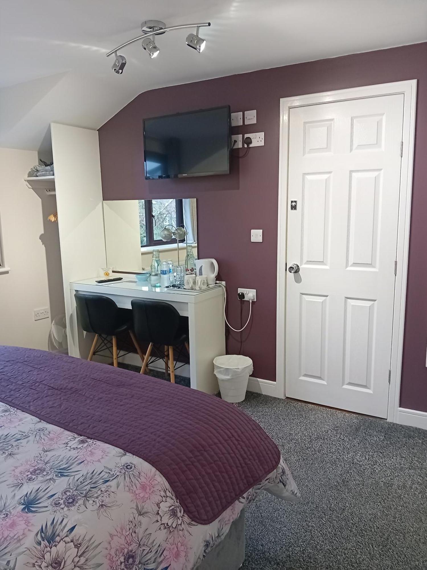 Middle House Bed & Breakfast Coventry Exterior foto