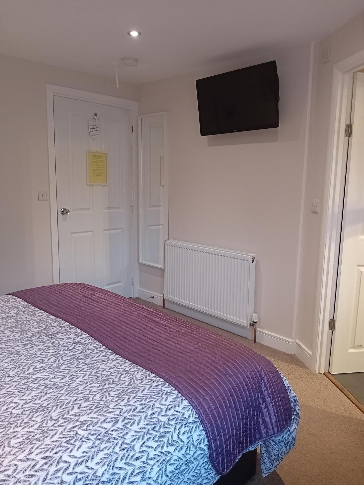 Middle House Bed & Breakfast Coventry Exterior foto